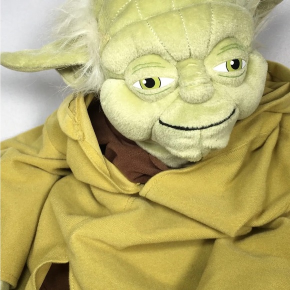Star Wars Lucas Films Yoda 24" Backpack So realistic a super cute companion 🥰 - Picture 7 of 13